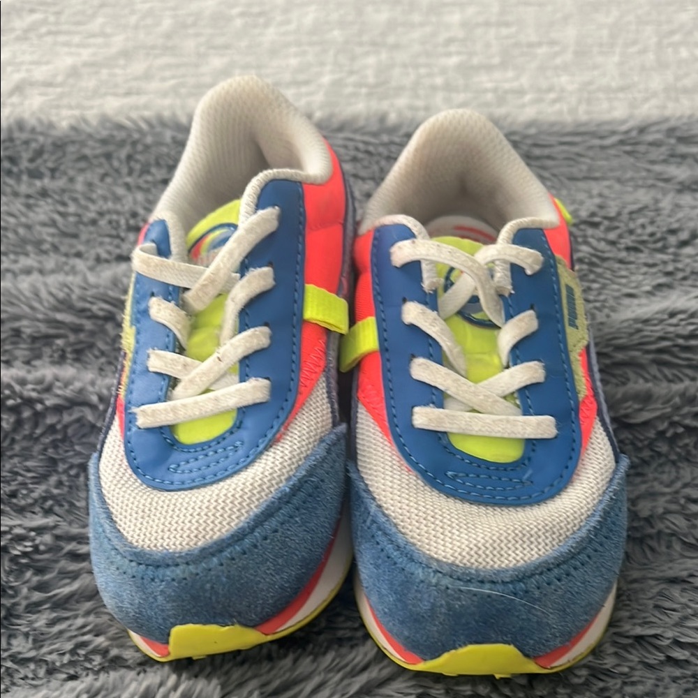 Puma Blue and Red Sneakers Vibrant Retro Design